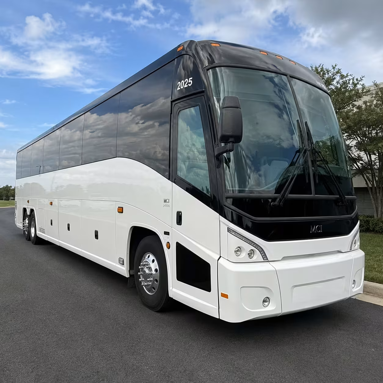 round rock winery tour shuttles for corporate entertainment
